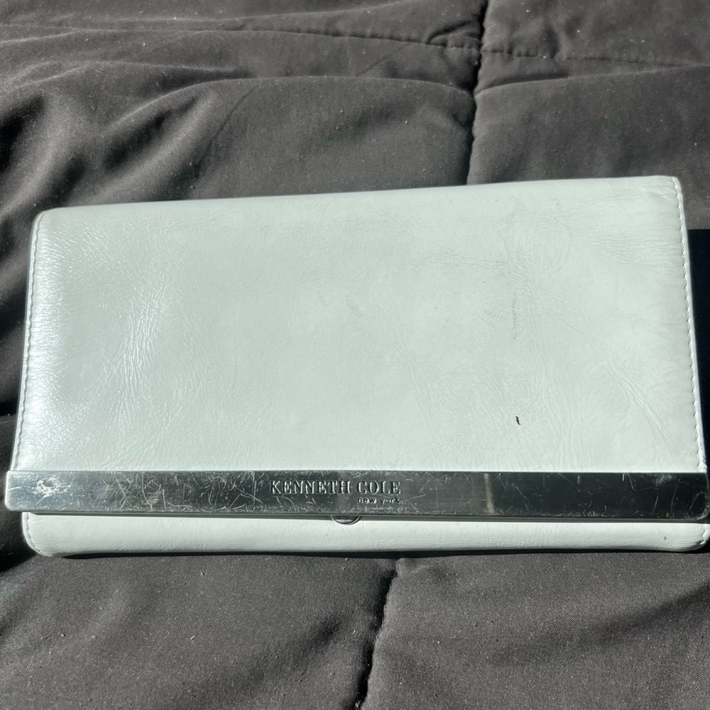 Kenneth Cole large white wallet